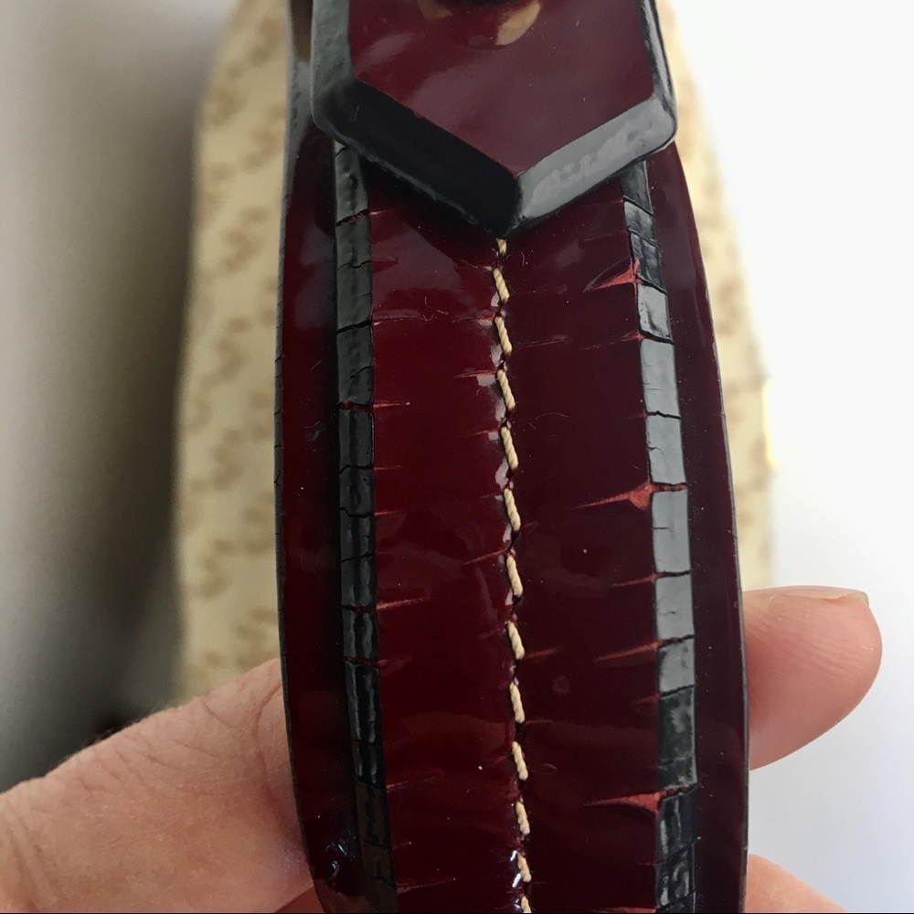 Dooney & Bourke Bag. - Picture 8 of 8